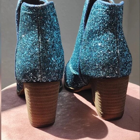 Fiera Not Rated Teal Booties - Picture 3 of 4